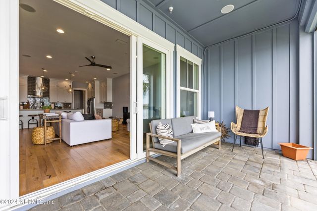 2340 BEACH Boulevard, Jacksonville Beach, FL 32250