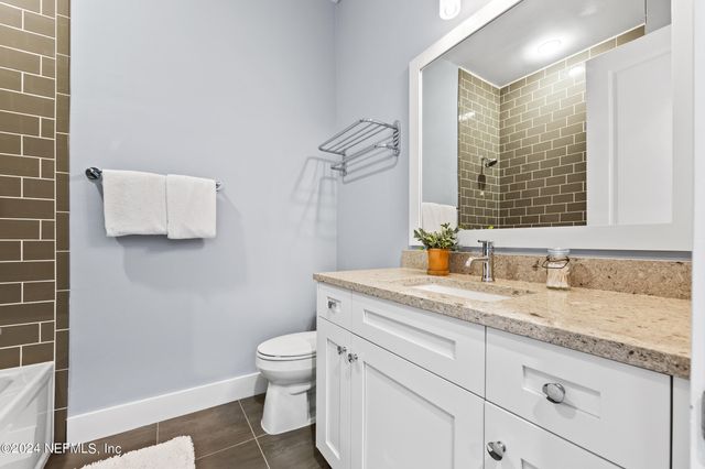 2340 BEACH Boulevard, Jacksonville Beach, FL 32250