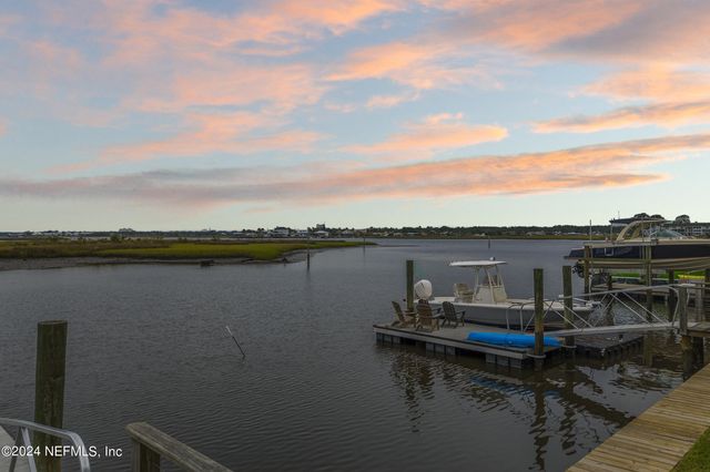 2340 BEACH Boulevard, Jacksonville Beach, FL 32250