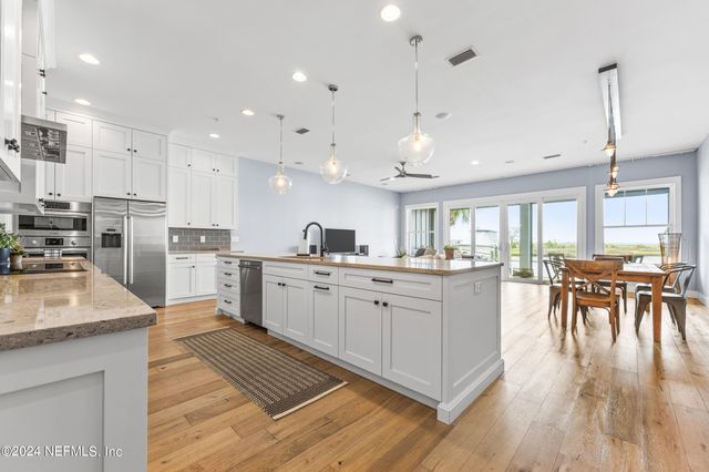2340 BEACH Boulevard, Jacksonville Beach, FL 32250
