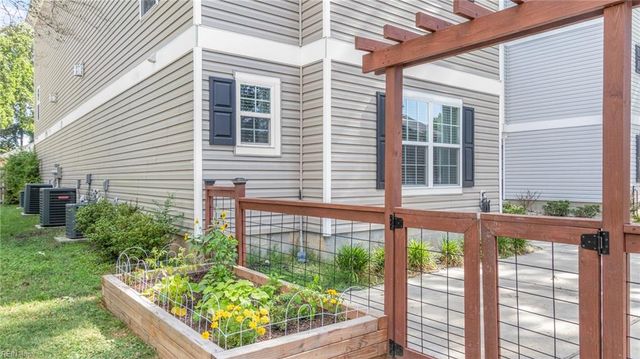 1545 Ocean Garden ST, Virginia Beach, VA 23454
