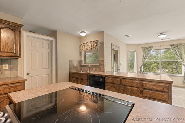 4157 New Prue Road, Sand Springs, OK 74063