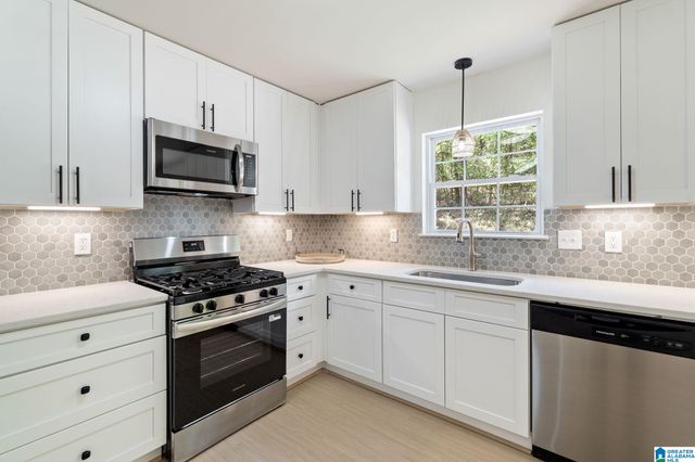 640 WOODHAVEN DRIVE, Pinson, AL 35126