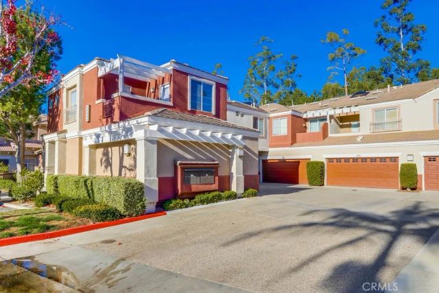 54 Santa Barbara Court, Lake Forest, CA 92610