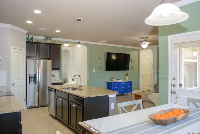 2550 Gato Del Sol, San Antonio, TX 78245