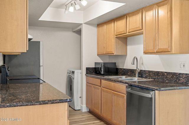 740 W ELM Street 207, Phoenix, AZ 85013