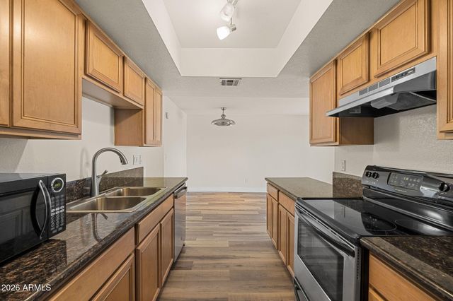 740 W ELM Street 207, Phoenix, AZ 85013