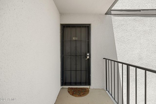 740 W ELM Street 207, Phoenix, AZ 85013