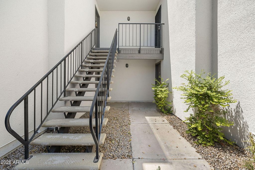 740 W ELM Street 207, Phoenix, AZ 85013