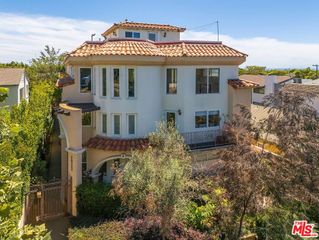 2922 Montana Avenue D, Santa Monica, CA 90403