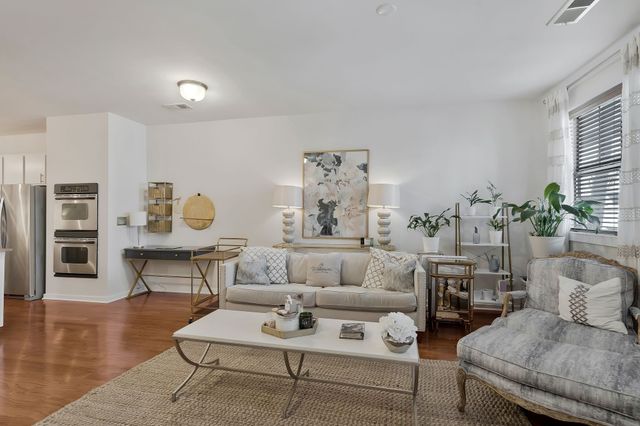 1803 Broadway Apt 201, Nashville, TN 37203