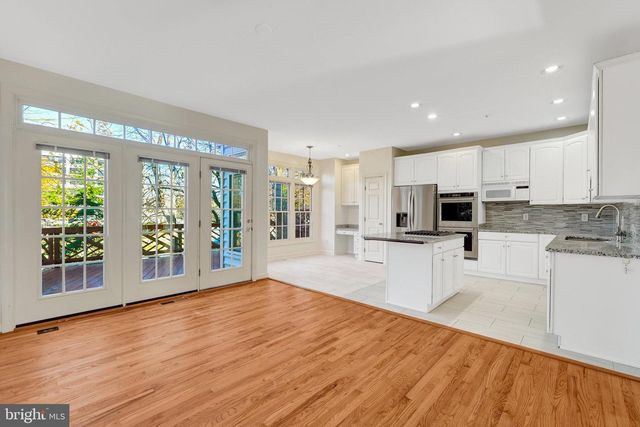 8030 KIDWELL TOWN CT, Vienna, VA 22182