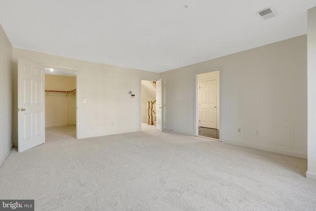 8030 KIDWELL TOWN CT, Vienna, VA 22182