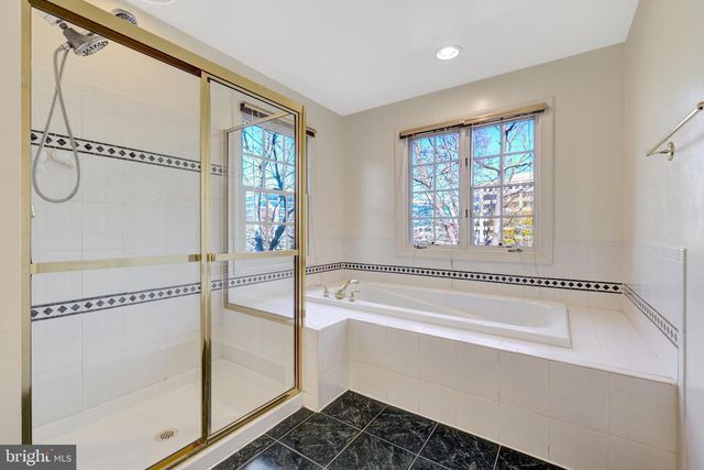 8030 KIDWELL TOWN CT, Vienna, VA 22182