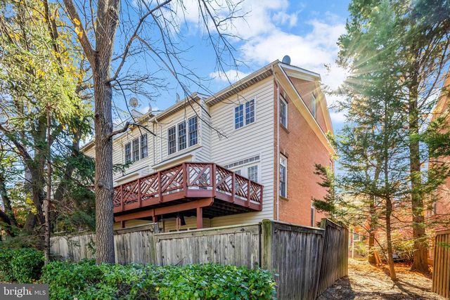 8030 KIDWELL TOWN CT, Vienna, VA 22182