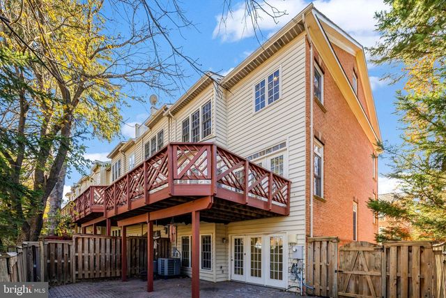 8030 KIDWELL TOWN CT, Vienna, VA 22182