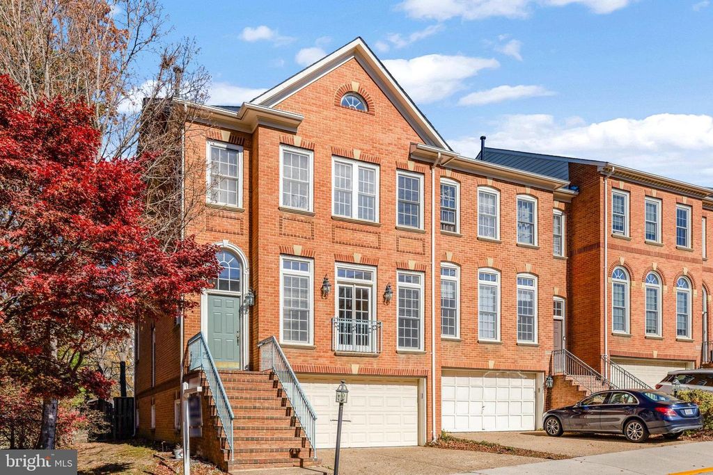 8030 KIDWELL TOWN CT, Vienna, VA 22182