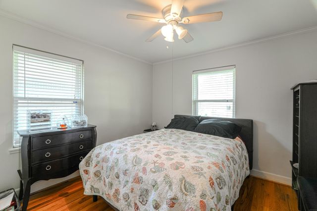 2222 Wakefield Drive, Houston, TX 77018