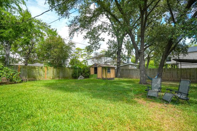 2222 Wakefield Drive, Houston, TX 77018
