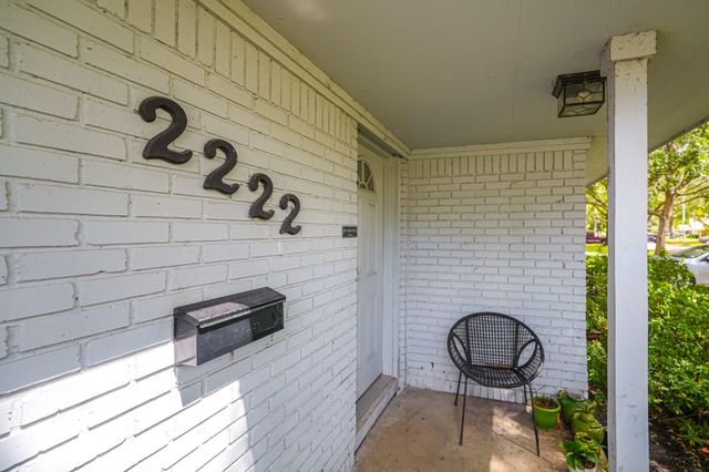 2222 Wakefield Drive, Houston, TX 77018