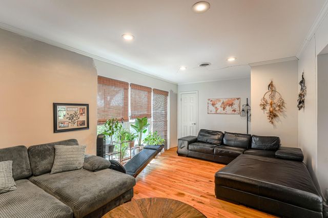 2222 Wakefield Drive, Houston, TX 77018