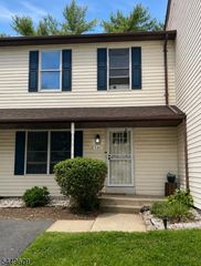 385 Fairmount Ave, Newark City, NJ 07103
