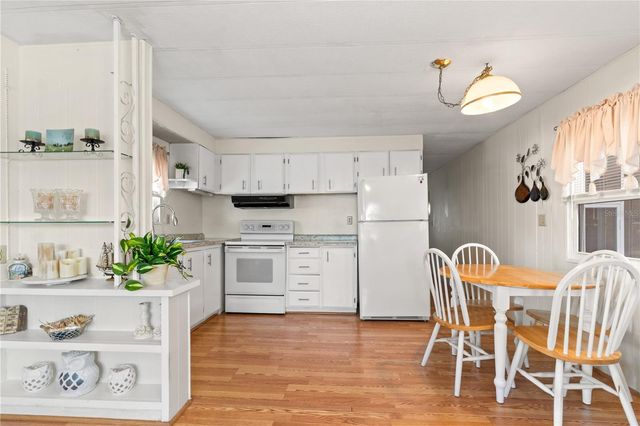 4612 CLARICE AVENUE, Zephyrhills, FL 33541