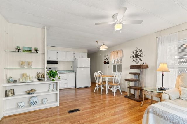 4612 CLARICE AVENUE, Zephyrhills, FL 33541