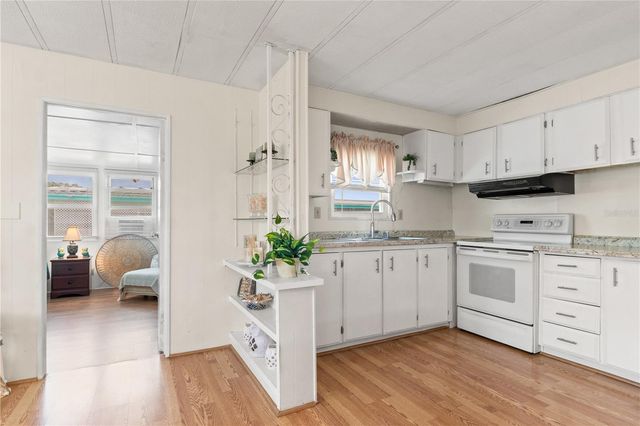 4612 CLARICE AVENUE, Zephyrhills, FL 33541