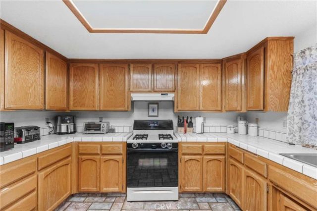 7431 Bay Ave, California City, CA 93505
