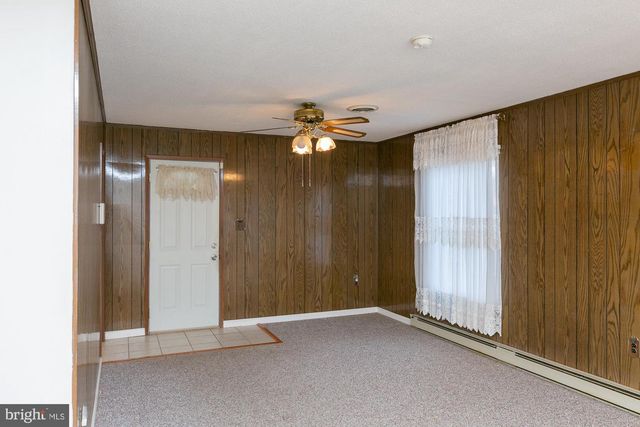 19 CARDINAL DR, Shepherdstown, WV 25443