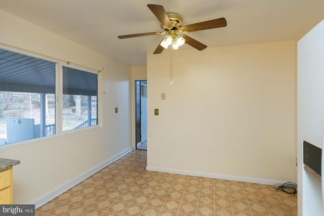 19 CARDINAL DR, Shepherdstown, WV 25443