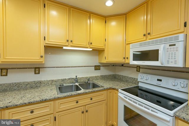 19 CARDINAL DR, Shepherdstown, WV 25443