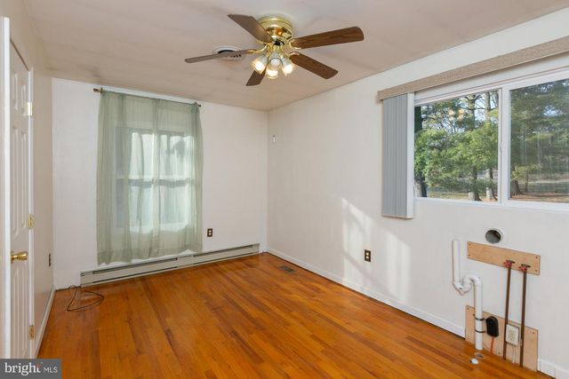 19 CARDINAL DR, Shepherdstown, WV 25443