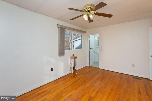 19 CARDINAL DR, Shepherdstown, WV 25443