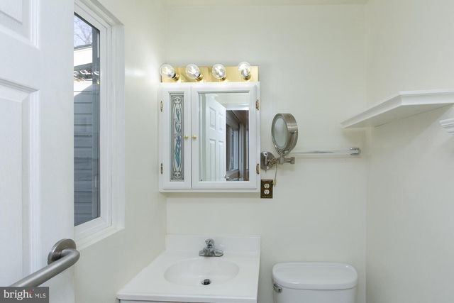 19 CARDINAL DR, Shepherdstown, WV 25443