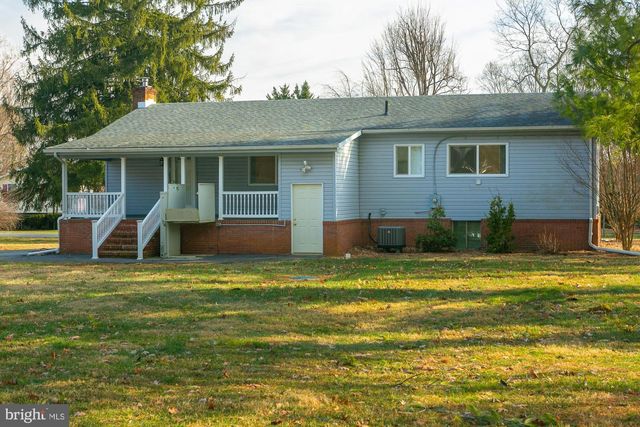 19 CARDINAL DR, Shepherdstown, WV 25443