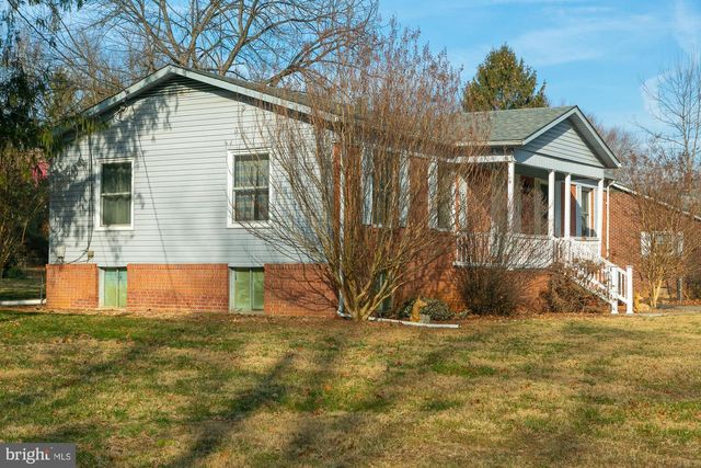 19 CARDINAL DR, Shepherdstown, WV 25443