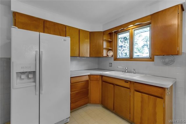 203 Forest Hill Drive, Amherst, NY 14221