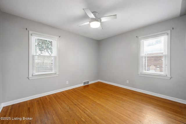 4227 Hillbrook Dr, Louisville, KY 40220