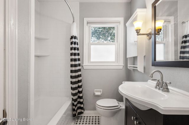 4227 Hillbrook Dr, Louisville, KY 40220