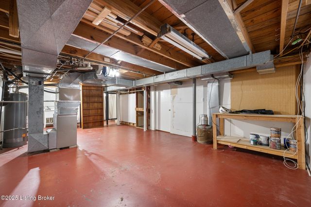 4227 Hillbrook Dr, Louisville, KY 40220