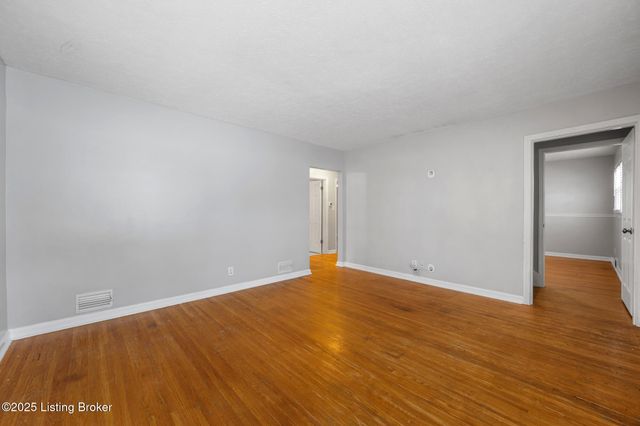 4227 Hillbrook Dr, Louisville, KY 40220