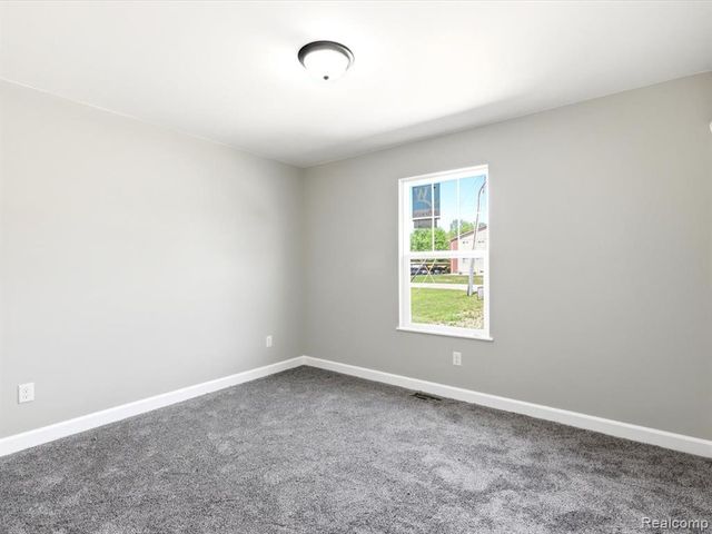 2941 Beach Road, Port Huron, MI 48060