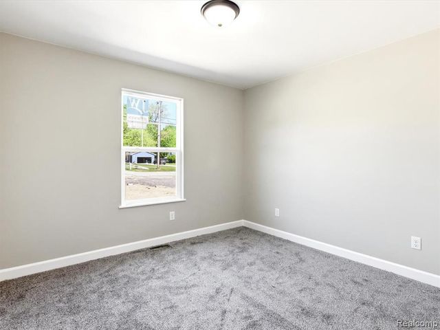 2941 Beach Road, Port Huron, MI 48060