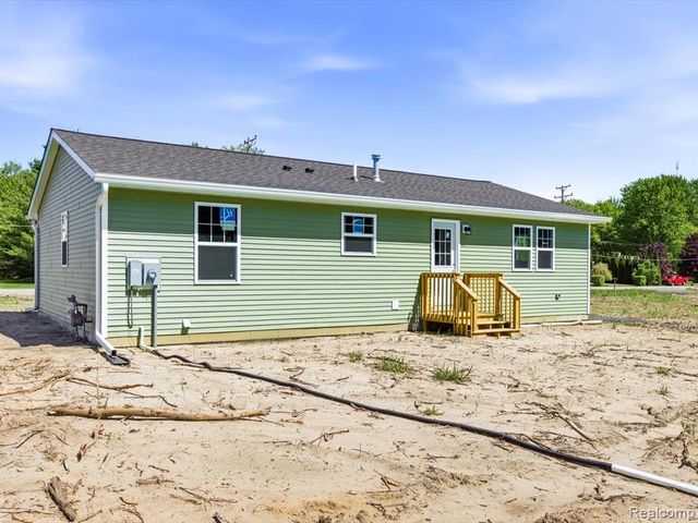 2941 Beach Road, Port Huron, MI 48060