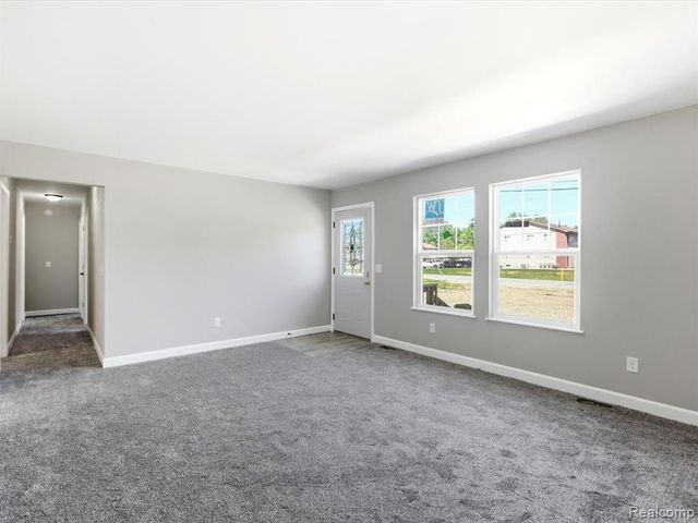 2941 Beach Road, Port Huron, MI 48060