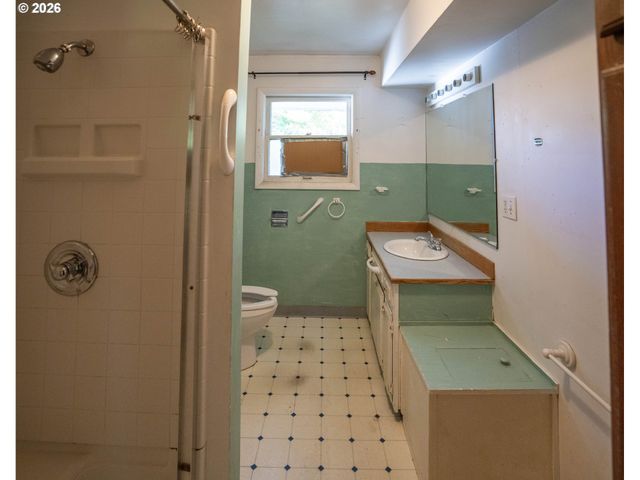 4725 Sw POMONA St, Portland, OR 97219
