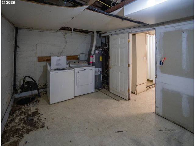 4725 Sw POMONA St, Portland, OR 97219