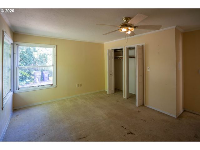 4725 Sw POMONA St, Portland, OR 97219